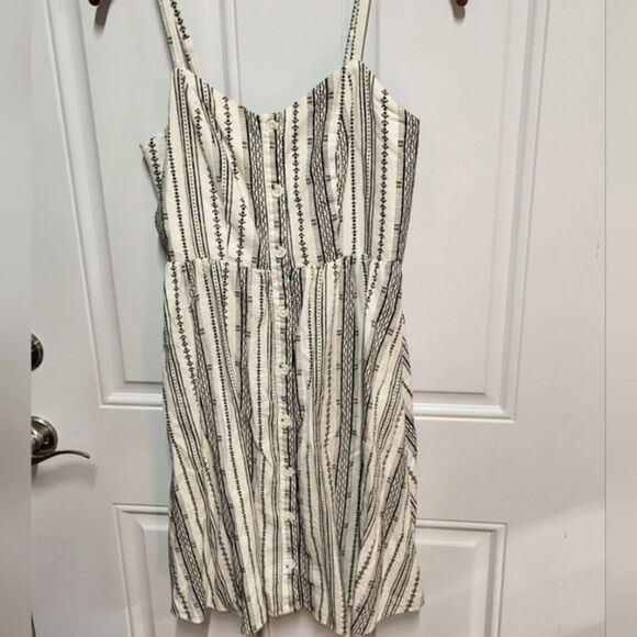 Old Navy Summer Ruched Cami Dress Sleeveless‎ - Picture 2 of 8